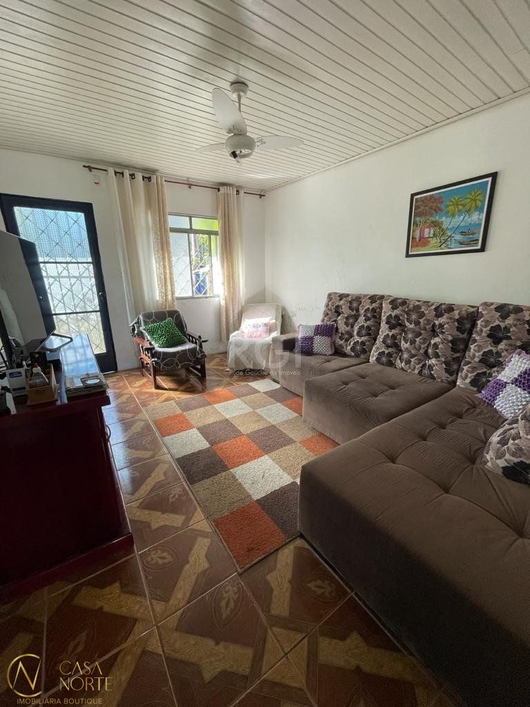 Casa à venda com 2 quartos, 270m², 2 vagas, Avenida Deputado Adao Pretto no bairro Lomba do Pinheiro em Porto Alegre