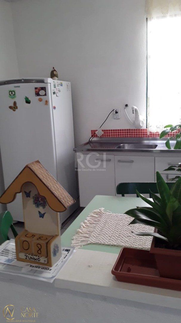 Casa à venda com 2 quartos, 50m², Rua Doutor Mário Totta no bairro Tristeza em Porto Alegre