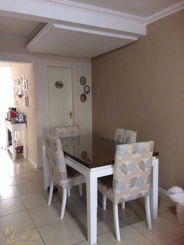 Casa à venda com 2 quartos, 137m², 2 suítes, 2 vagas, Rua Irmao Jaime Biazus no bairro Guarujá em Porto Alegre