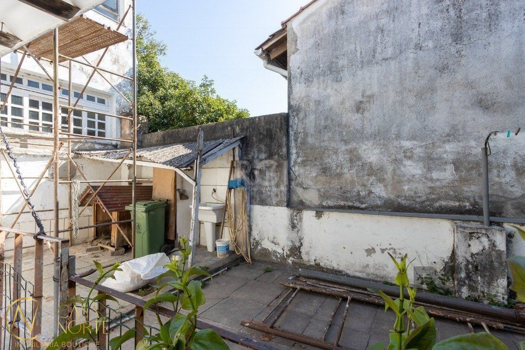Casa Comercial à venda , 200m², Rua Landel de Moura no bairro Tristeza em Porto Alegre