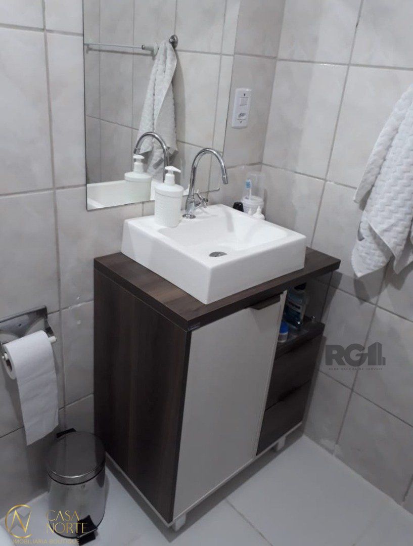 Apartamento à venda com 2 quartos, 59m², Rua Doutor Barcelos no bairro Tristeza em Porto Alegre