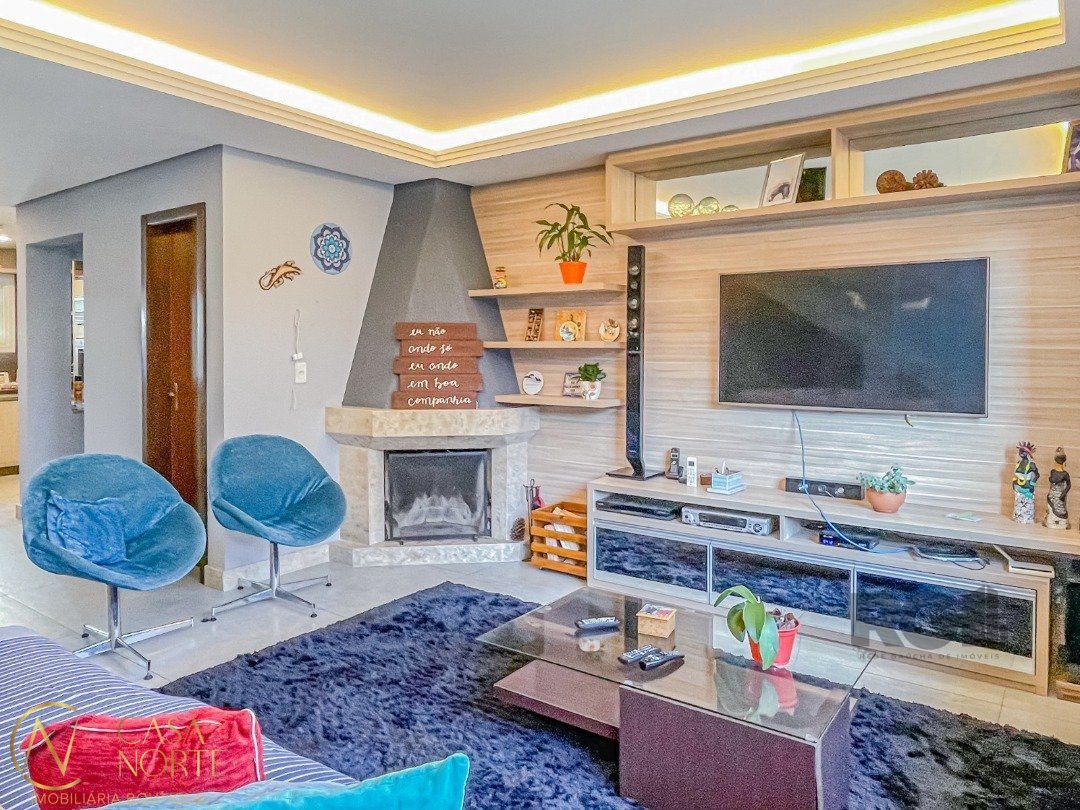 Casa de Condomínio à venda com 4 quartos, 247m², 4 suítes, 2 vagas, Rua Carlos Maximiliano Fayet no bairro Hípica em Porto Alegre