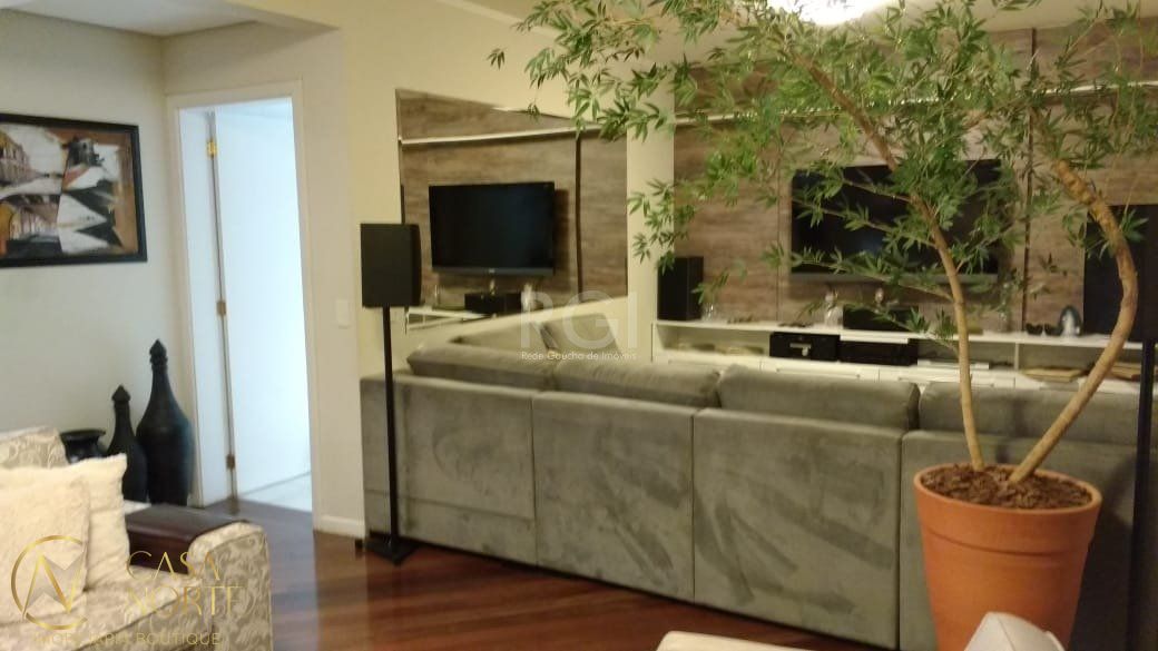 Casa de Condomínio à venda com 3 quartos, 205m², 1 suíte, 3 vagas, Avenida Coronel Marcos no bairro Pedra Redonda em Porto Alegre