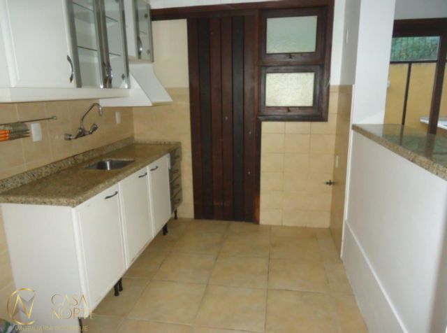 Casa de Condomínio à venda com 3 quartos, 121m², 1 suíte, 2 vagas, Rua Hubert Otto Krause no bairro Aberta dos Morros em Porto Alegre