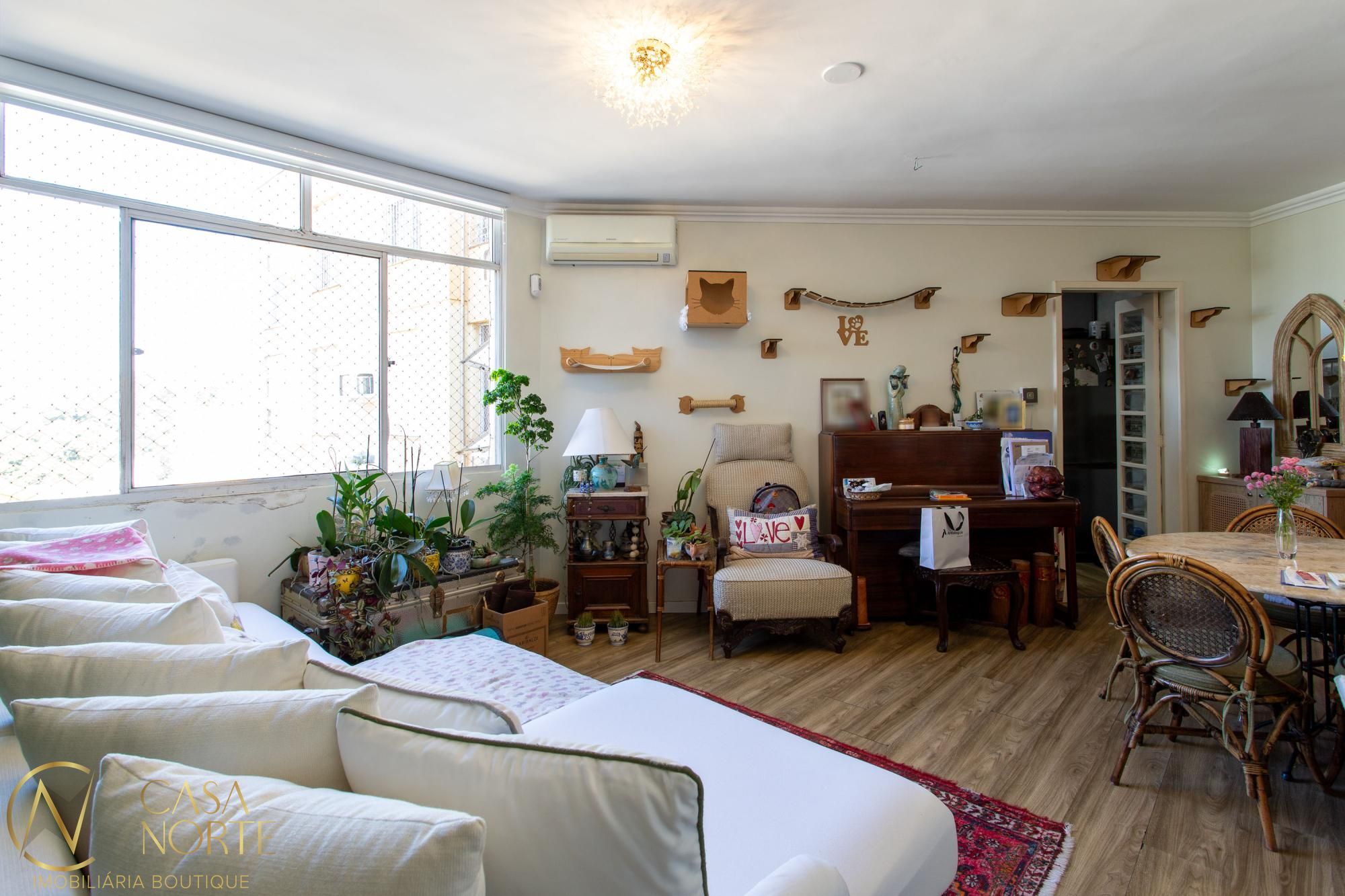 Apartamento à venda com 2 quartos, 63m², 1 vaga, Avenida Wenceslau Escobar no bairro Tristeza em Porto Alegre