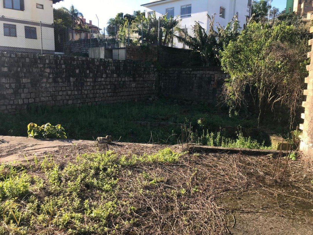 Terreno à venda  com 580m², Rua Deputado Astério de Mello no bairro Teresópolis em Porto Alegre