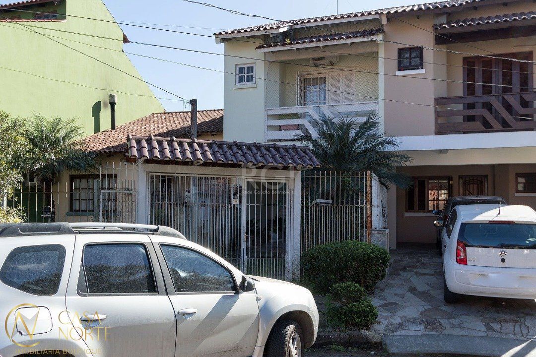Casa à venda com 2 quartos, 112m², 1 suíte, 2 vagas, Rua Michael Motta Seelig no bairro Hípica em Porto Alegre