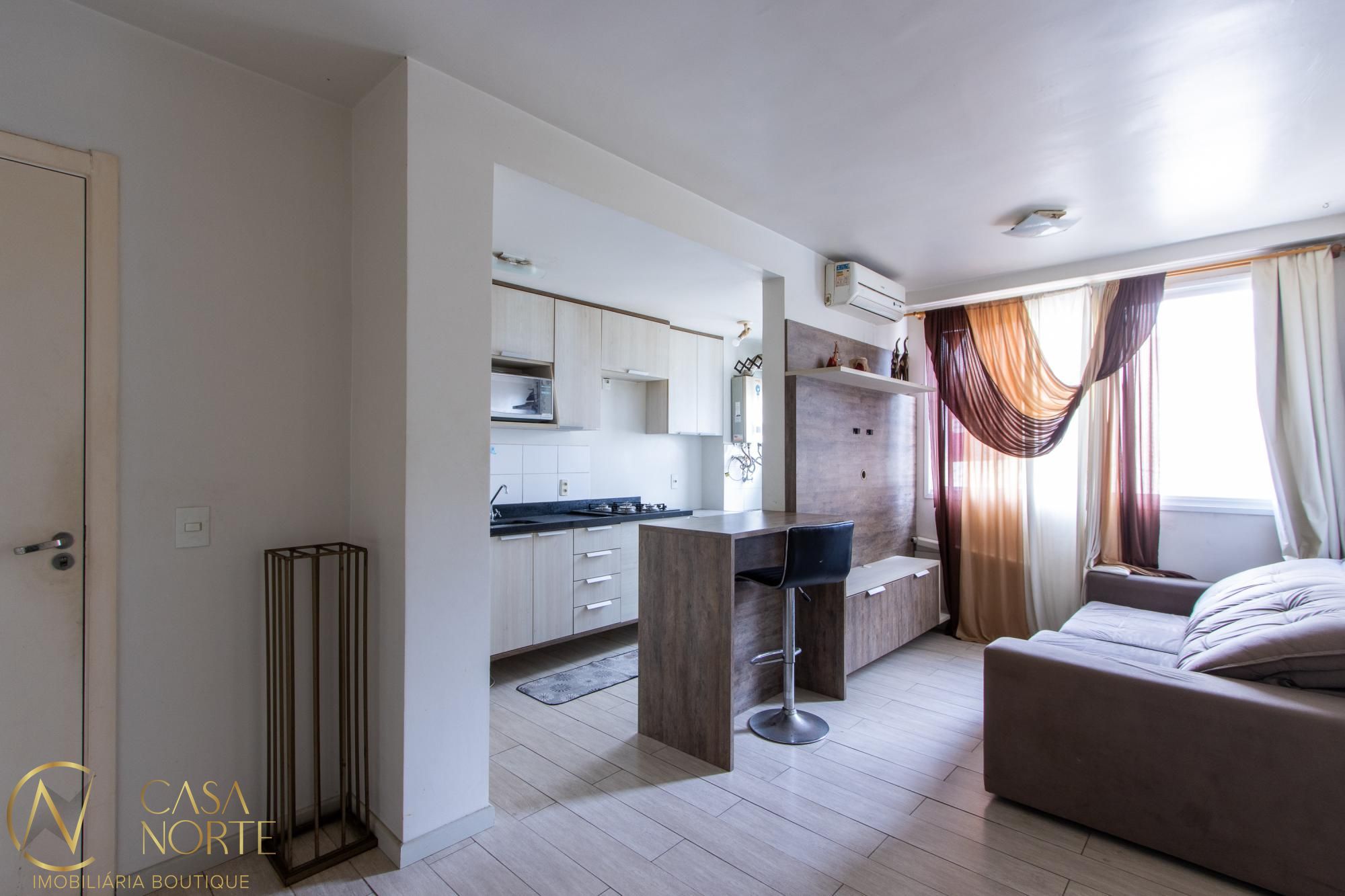 Apartamento à venda com 2 quartos, 45m², 1 vaga, Rua Coronel Massot no bairro Cristal em Porto Alegre