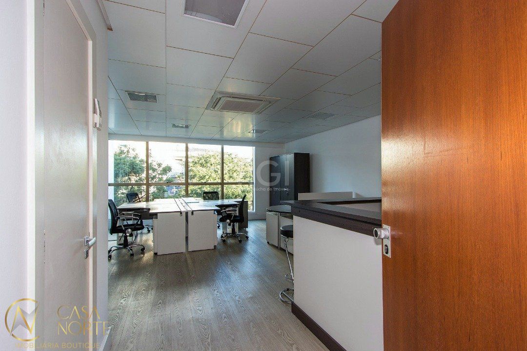 Sala Comercial à venda com 4 quartos, 46m², 1 vaga, Rua Furriel Luiz Antônio de Vargas no bairro Bela Vista em Porto Alegre