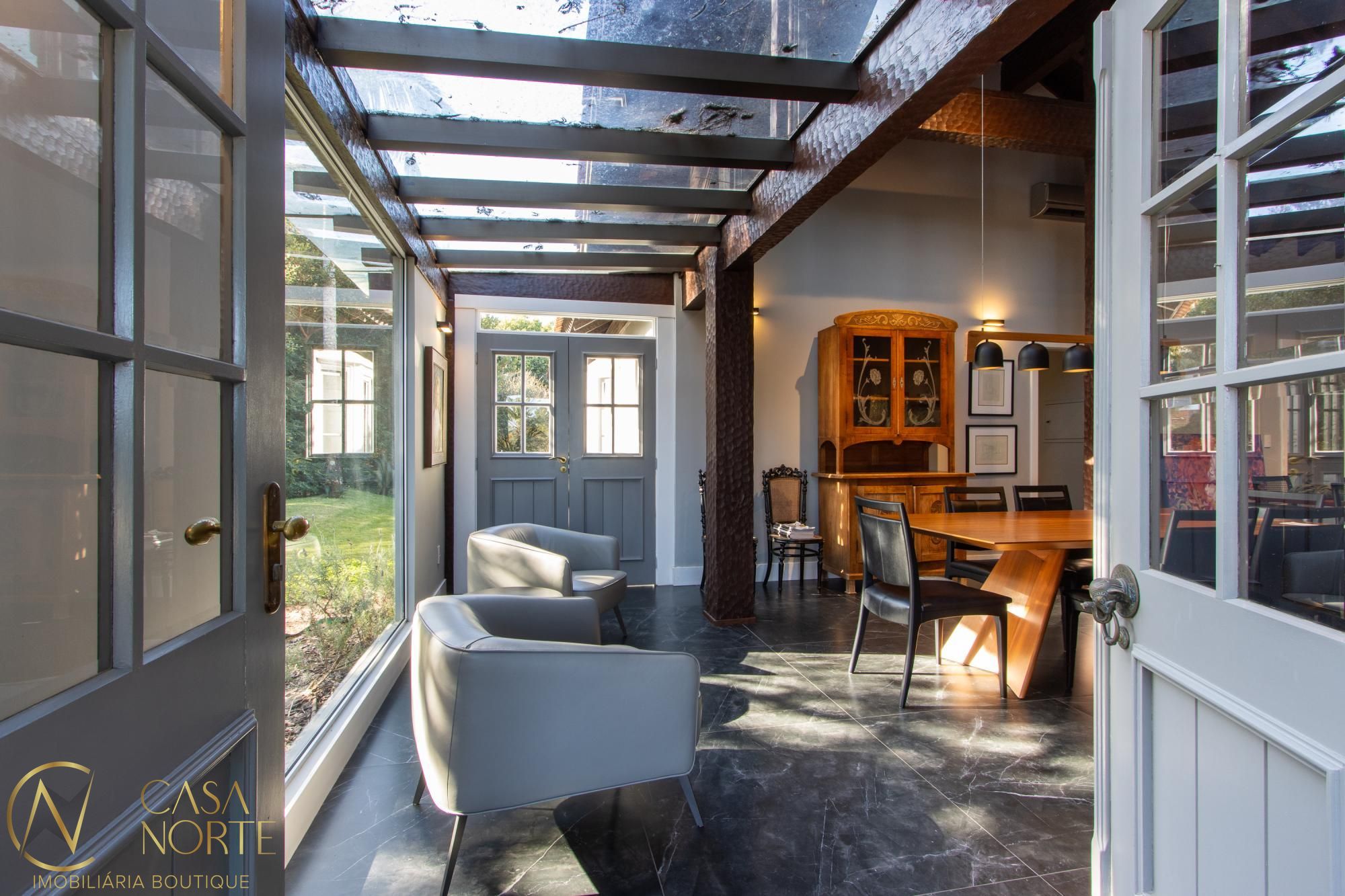 Casa de Condomínio à venda com 3 quartos, 196m², 1 suíte, 3 vagas, Avenida Juca Batista no bairro Belém Novo em Porto Alegre