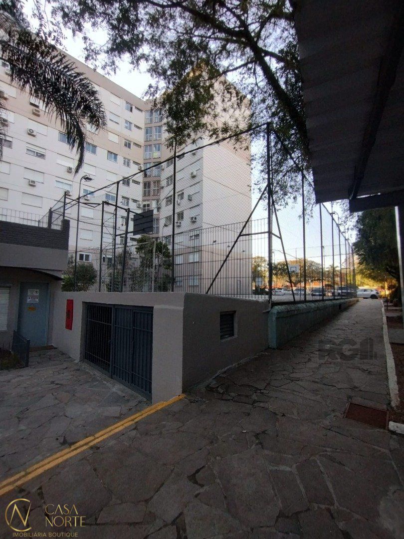 Apartamento à venda com 2 quartos, 56m², 1 vaga, Rua Coronel Massot no bairro Cristal em Porto Alegre