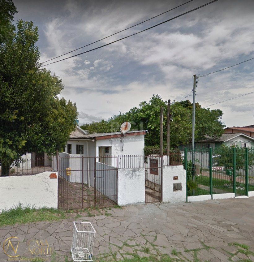Terreno à venda  com 305m², Avenida Celestino Bertolucci no bairro Aberta dos Morros em Porto Alegre