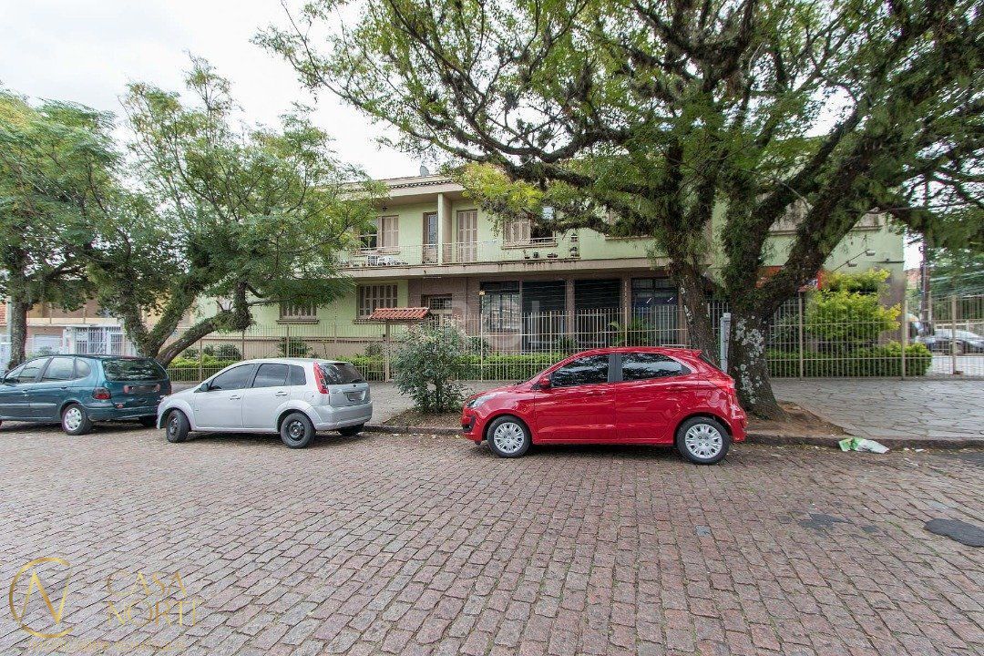 Apartamento à venda com 3 quartos, 132m², 1 vaga, Rua Nunes no bairro Medianeira em Porto Alegre
