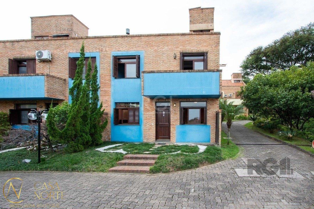 Casa de Condomínio à venda com 2 quartos, 170m², 1 suíte, 2 vagas, Avenida Vicente Monteggia no bairro Cavalhada em Porto Alegre
