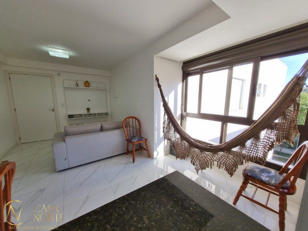 Apartamento à venda com 2 quartos, 62m², 1 suíte, 1 vaga, Rua Coronel Aristides no bairro Camaquã em Porto Alegre