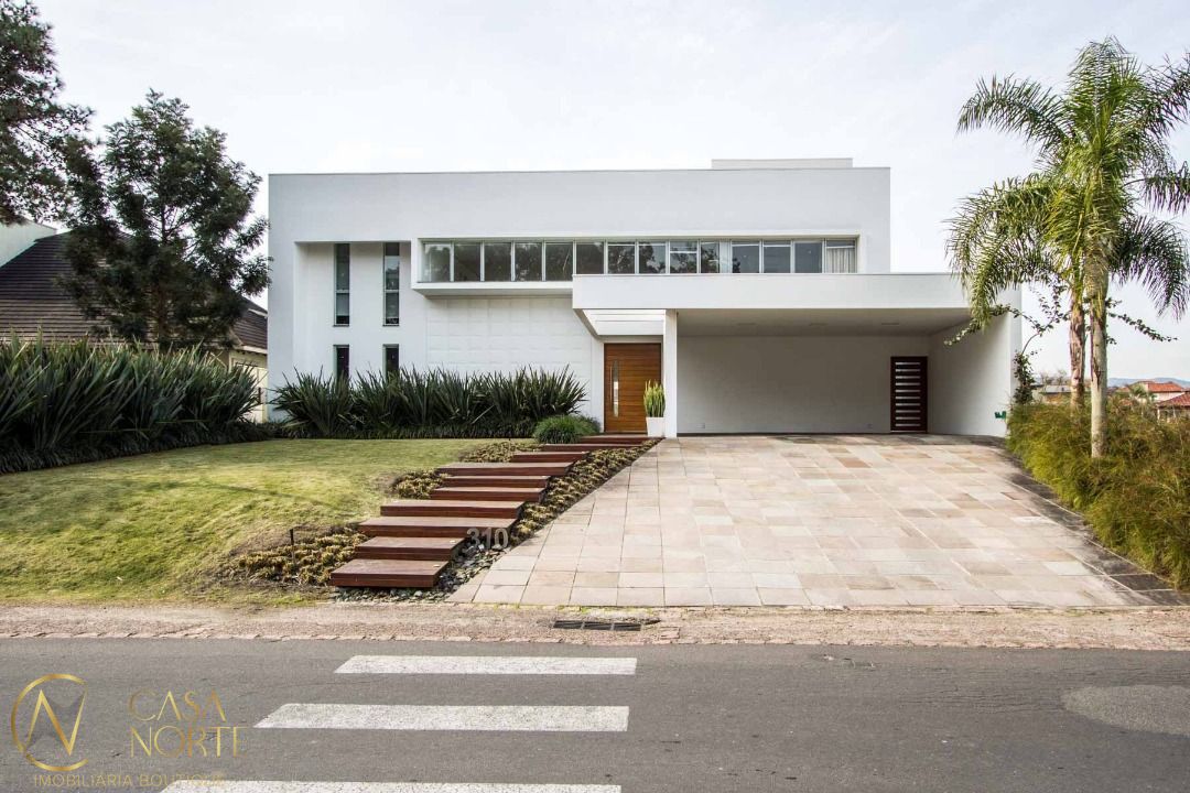 Casa de Condomínio à venda com 4 quartos, 414m², 4 suítes, 3 vagas, Avenida Juca Batista no bairro Chapéu do Sol em Porto Alegre