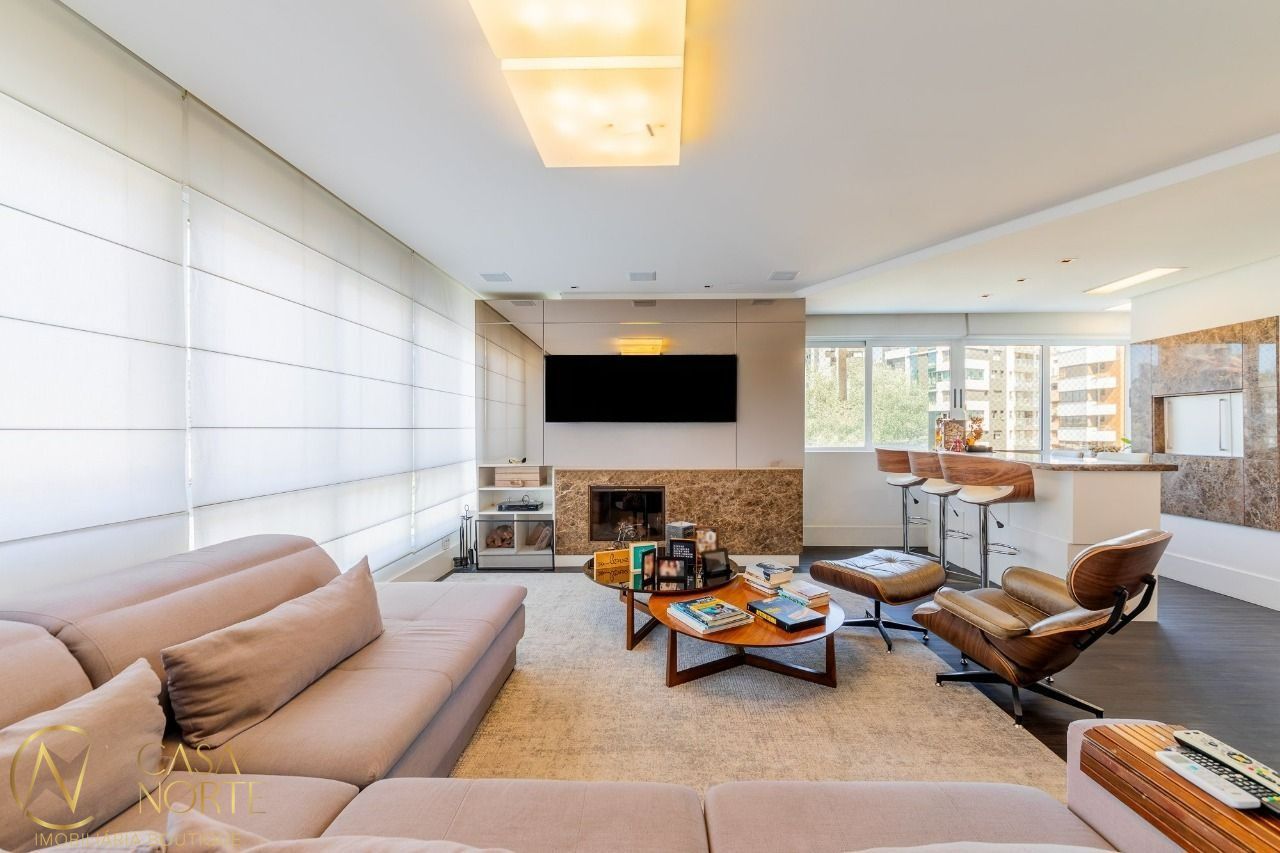 Apartamento à venda com 3 quartos, 140m², 1 suíte, 2 vagas, Avenida Luiz Manoel Gonzaga no bairro Três Figueiras em Porto Alegre