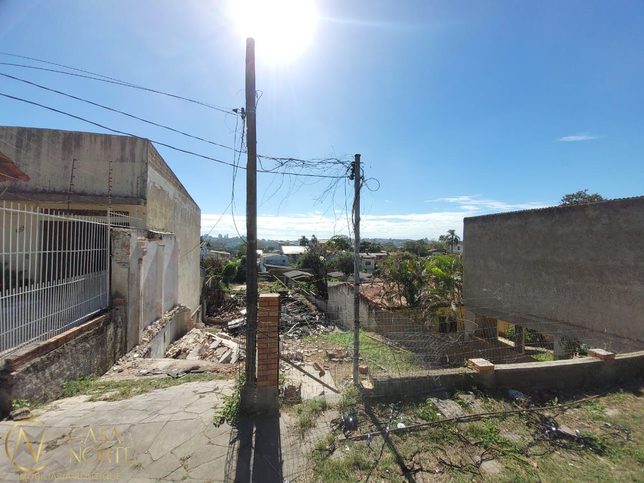 Terreno à venda  com 715m², Avenida Veiga no bairro Coronel Aparício Borges em Porto Alegre