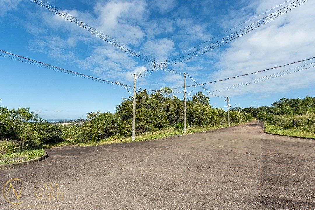 Terreno à venda  com 300m², Estrada Cristiano Kraemer no bairro Cavalhada em Porto Alegre