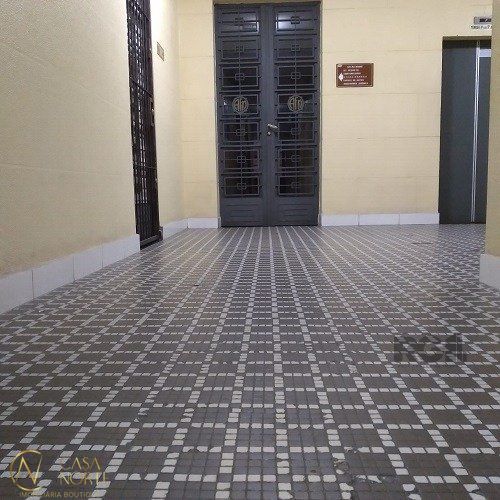 Sala Comercial à venda , 62m², Travessa Francisco de Leonardo Truda no bairro Centro Histórico em Porto Alegre