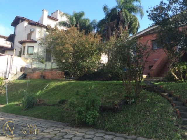 Terreno à venda  com 1800m², Rua Pinare no bairro Vila Assunção em Porto Alegre