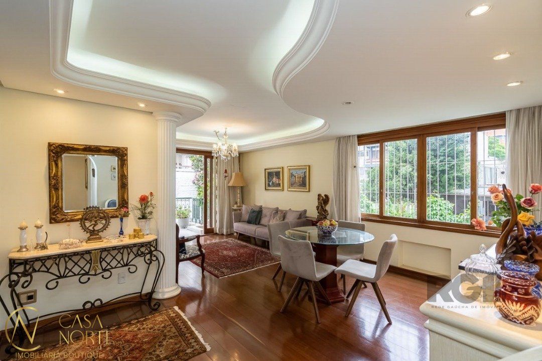 Apartamento à venda com 3 quartos, 131m², 1 suíte, 1 vaga, Rua Felicissimo de Azevedo no bairro Auxiliadora em Porto Alegre