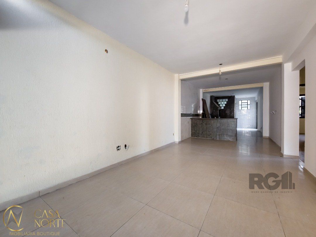 Casa à venda com 3 quartos, 99m², 1 suíte, 1 vaga, Rua Osmar Meletti no bairro Espírito Santo em Porto Alegre