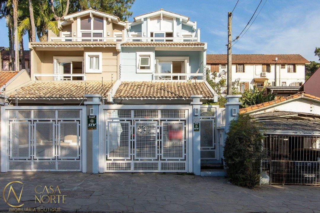 Casa à venda com 4 quartos, 167m², 1 suíte, 3 vagas, Rua Padre João Batista Reus no bairro Vila Conceição em Porto Alegre