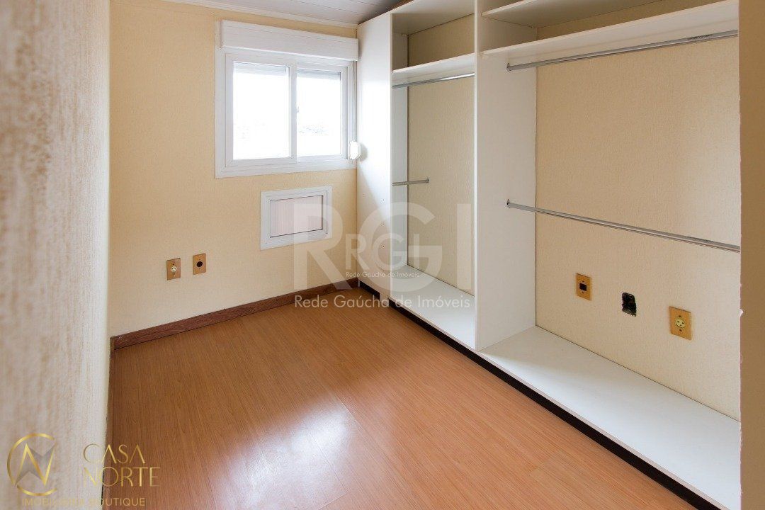 Casa de Condomínio à venda com 3 quartos, 92m², 1 suíte, 2 vagas, Rua Afonso Arinos no bairro Camaquã em Porto Alegre