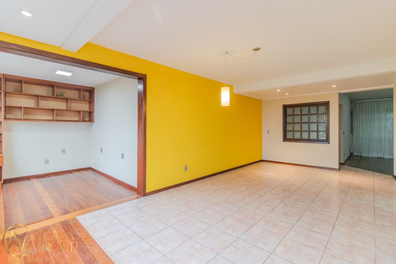 Casa à venda com 3 quartos, 291m², 1 suíte, 3 vagas, Rua Doutor Pitrez no bairro Ipanema em Porto Alegre