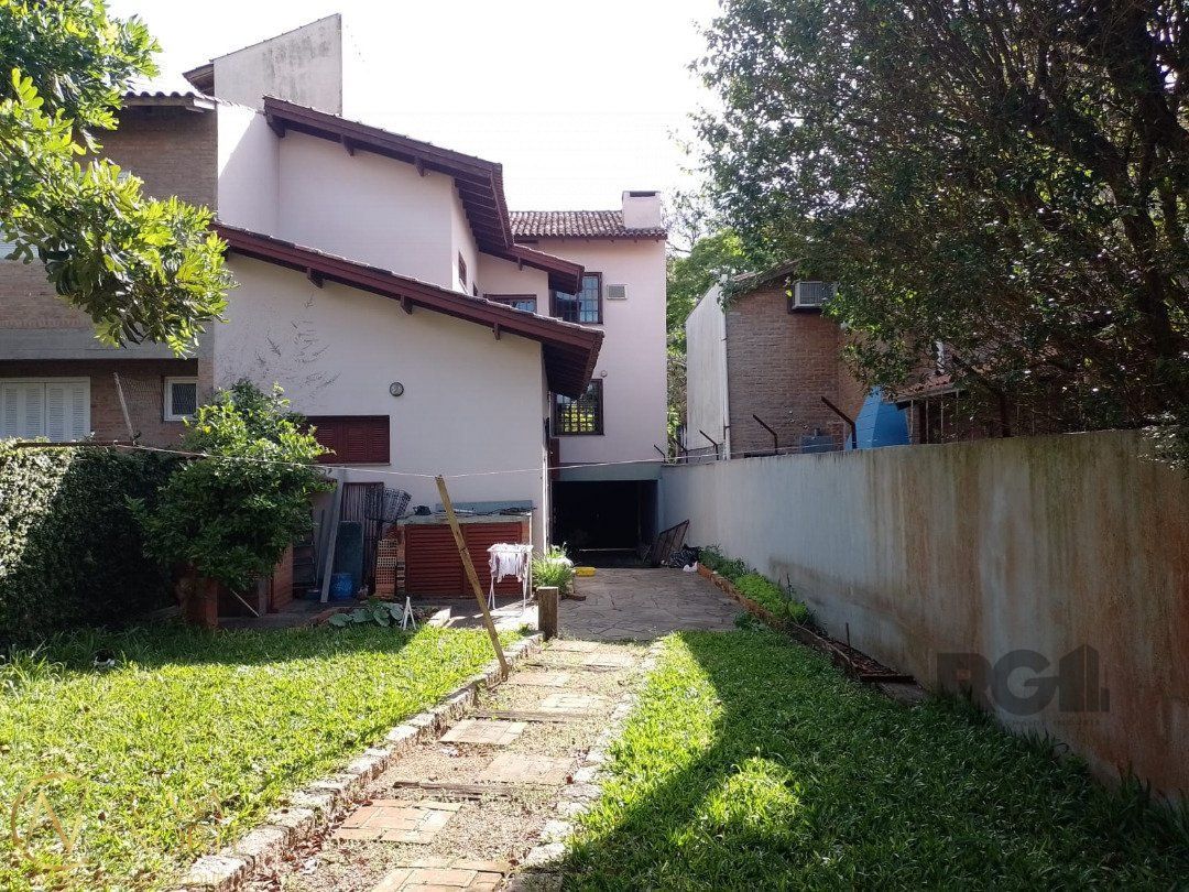 Casa à venda com 2 quartos, 263m², 1 suíte, 2 vagas, Rua Professor Emilio Meyer no bairro Vila Conceição em Porto Alegre