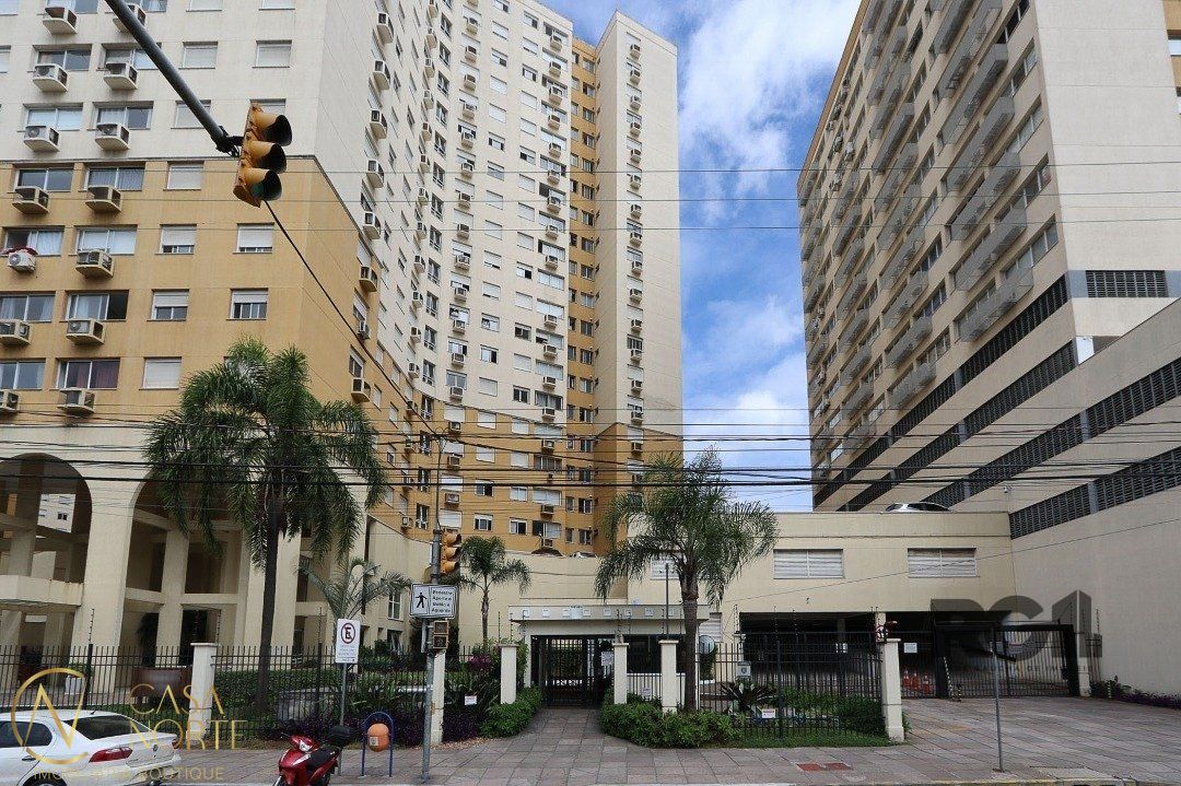 Apartamento à venda com 2 quartos, 66m², 1 suíte, 1 vaga, Avenida Bento Gonçalves no bairro Partenon em Porto Alegre