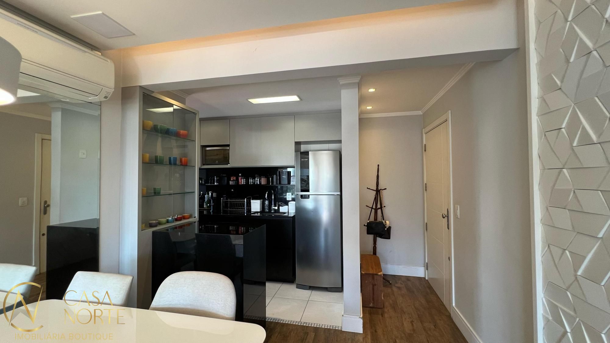 Apartamento à venda com 2 quartos, 74m², 1 suíte, 2 vagas, Rua Folha da Tarde no bairro Cristal em Porto Alegre