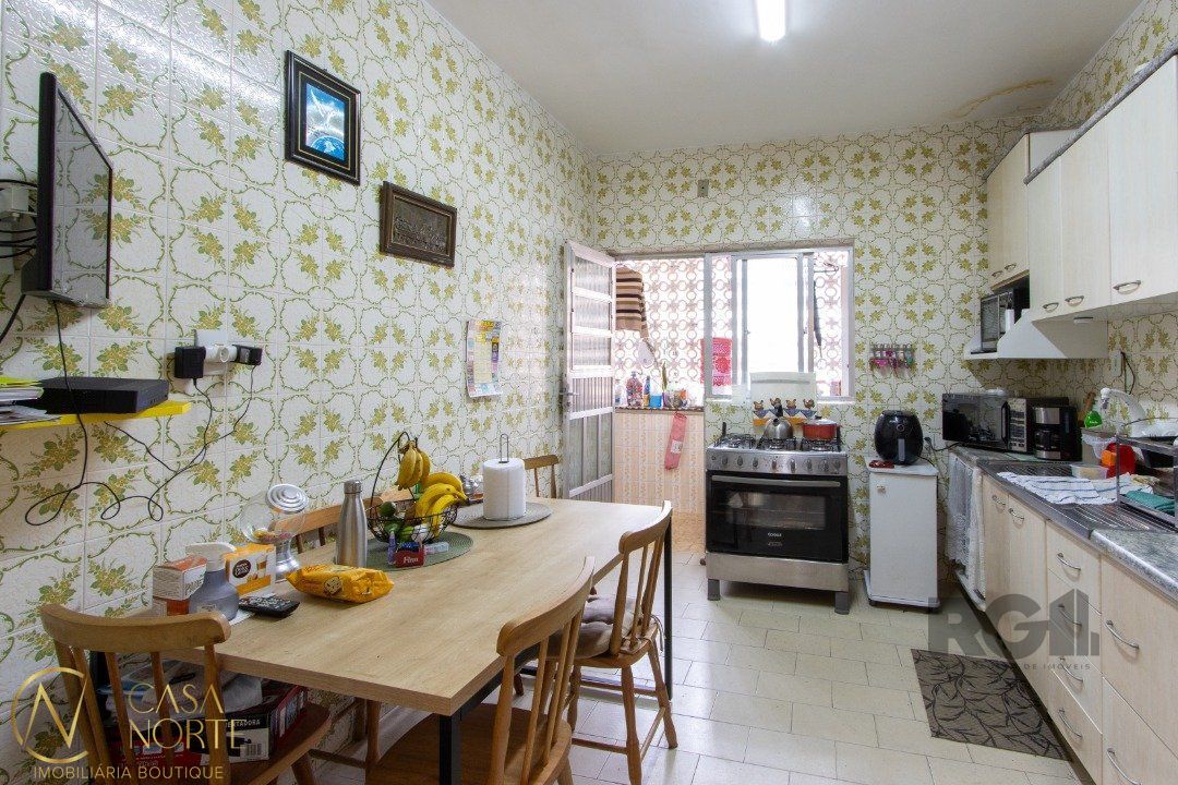 Apartamento à venda com 3 quartos, 109m², Rua Laurindo no bairro Santana em Porto Alegre