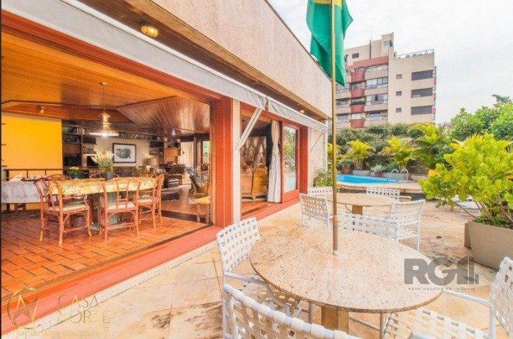 Cobertura à venda com 4 quartos, 579m², 2 suítes, 3 vagas, Rua Santo Inácio no bairro Moinhos de Vento em Porto Alegre