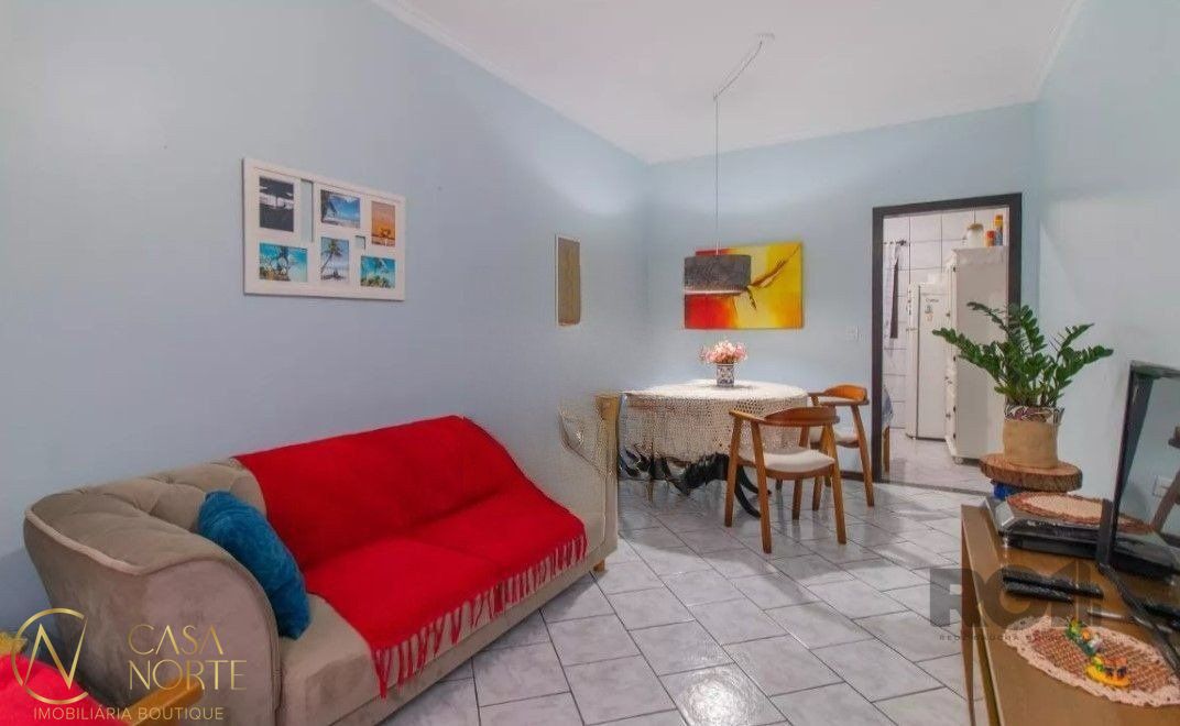 Casa de Condomínio à venda com 3 quartos, 118m², 1 suíte, 1 vaga, Rua Marquês do Maricá no bairro Vila Nova em Porto Alegre