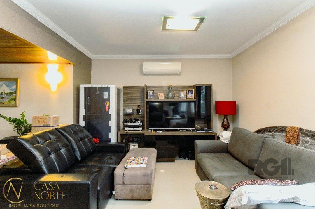 Apartamento à venda com 3 quartos, 138m², 1 suíte, 1 vaga, Rua Doutor Raul Moreira no bairro Cristal em Porto Alegre