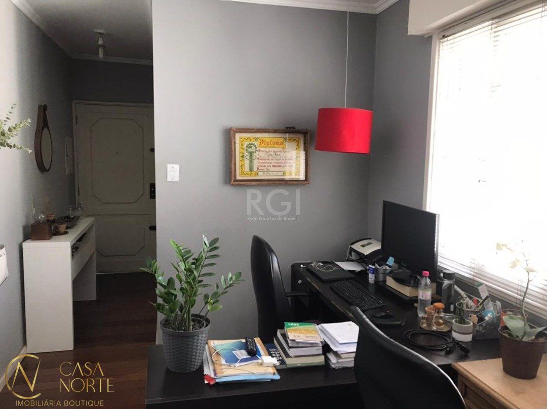 Cobertura à venda com 3 quartos, 140m², 1 suíte, Rua Jacinto Gomes no bairro Santana em Porto Alegre