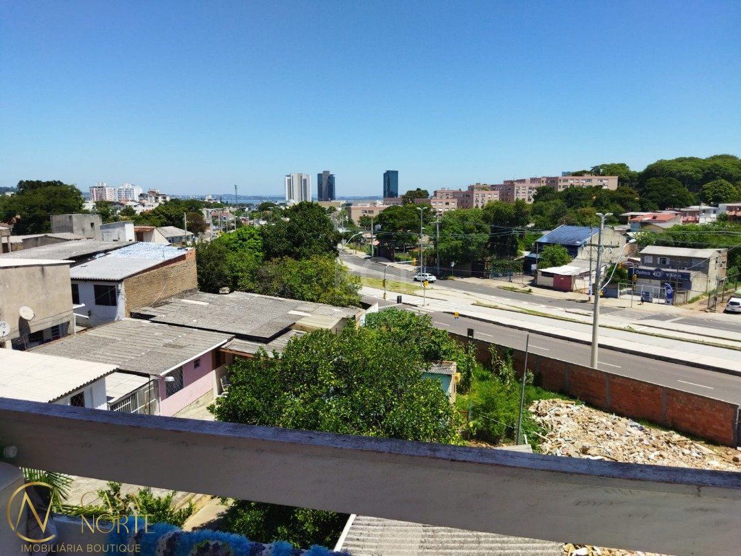Casa à venda com 5 quartos, 450m², 1 suíte, Rua Ursa Maior no bairro Cristal em Porto Alegre