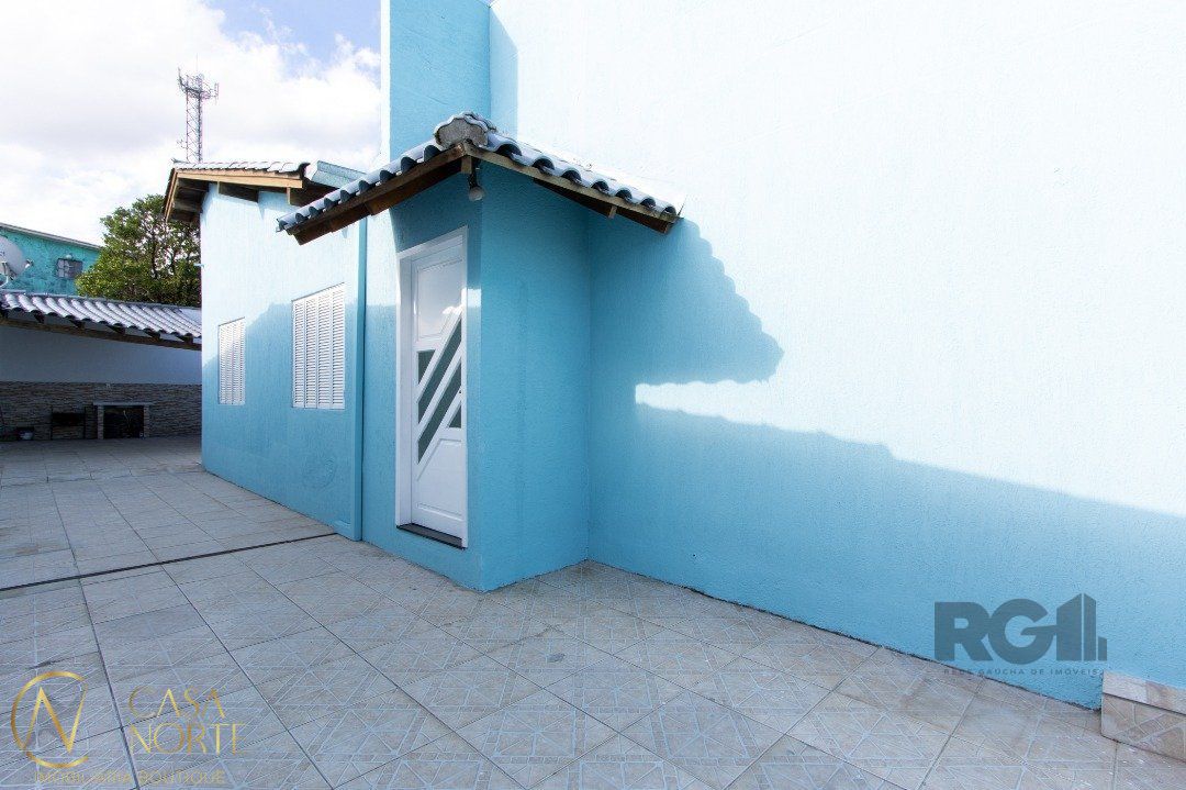 Casa à venda com 3 quartos, 124m², 1 suíte, 2 vagas, Rua Gregorio Perez no bairro Cavalhada em Porto Alegre