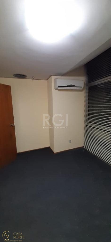 Sala Comercial à venda , 33m², Rua Vinte e Quatro de Outubro no bairro Moinhos de Vento em Porto Alegre