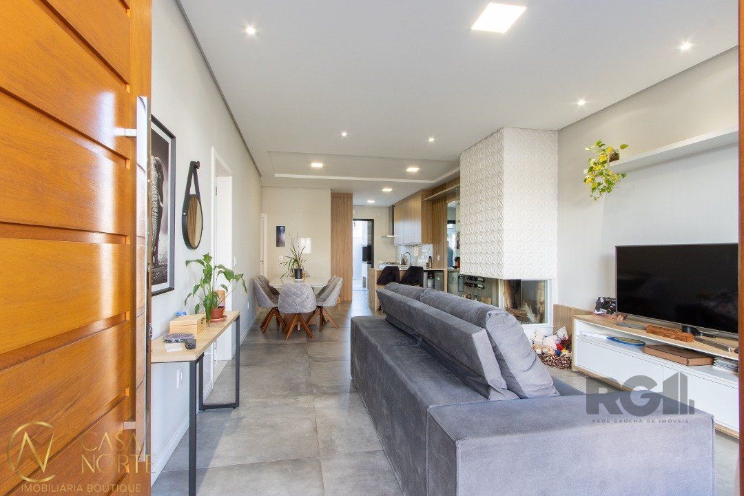 Casa de Condomínio à venda com 3 quartos, 112m², 1 suíte, 2 vagas, Rua Jean Vardaramatos no bairro Hípica em Porto Alegre