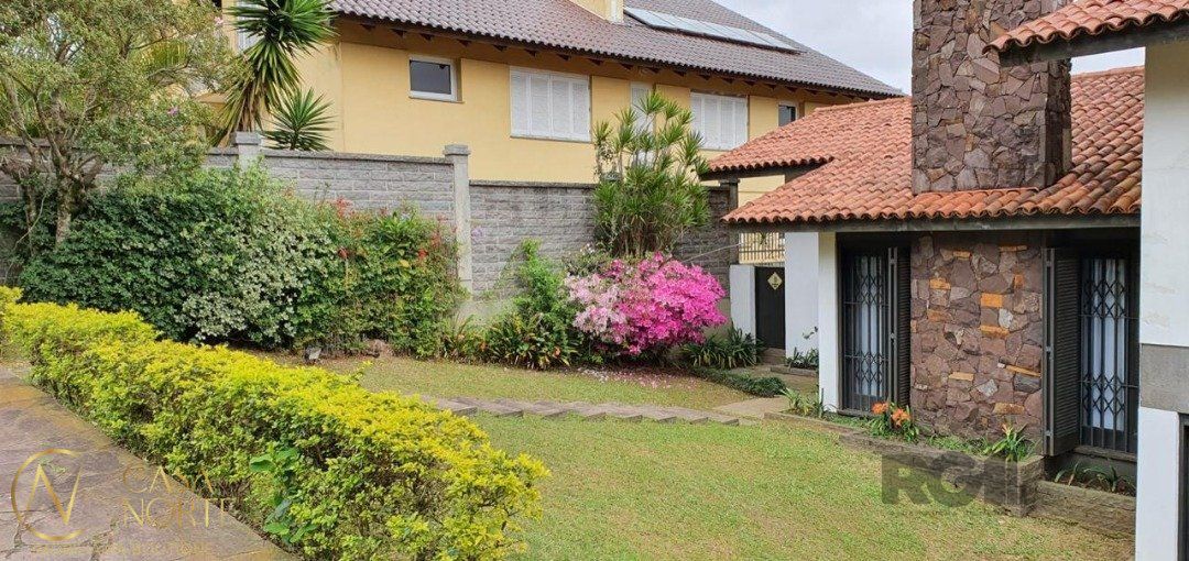 Casa à venda com 3 quartos, 270m², 1 suíte, 1 vaga, Rua Comendador José Júlio de Mello no bairro Teresópolis em Porto Alegre