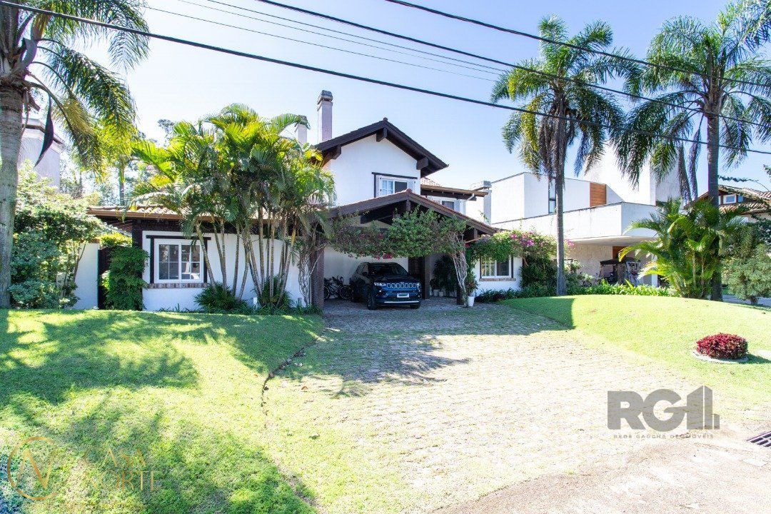 Casa de Condomínio à venda com 4 quartos, 321m², 4 suítes, 6 vagas, Avenida Juca Batista no bairro Chapéu do Sol em Porto Alegre