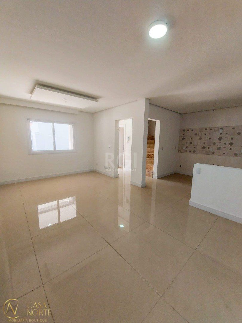Casa de Condomínio à venda com 4 quartos, 128m², 2 suítes, 2 vagas, Rua Landel de Moura no bairro Tristeza em Porto Alegre