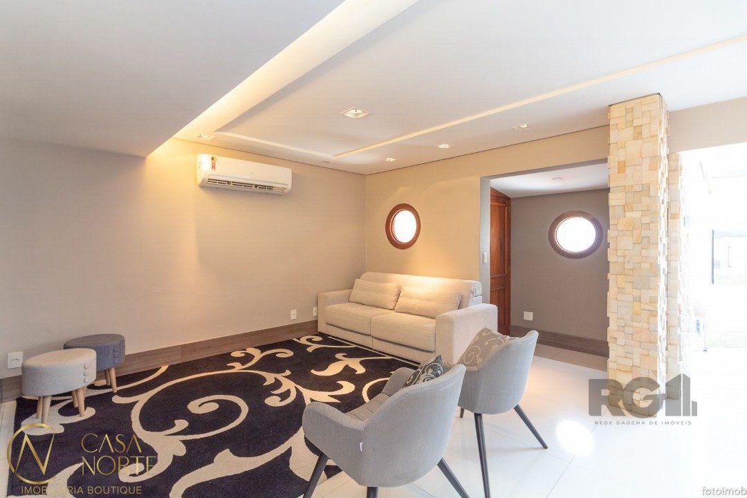 Casa de Condomínio à venda com 5 quartos, 307m², 1 suíte, 4 vagas, Avenida Taquary no bairro Cristal em Porto Alegre