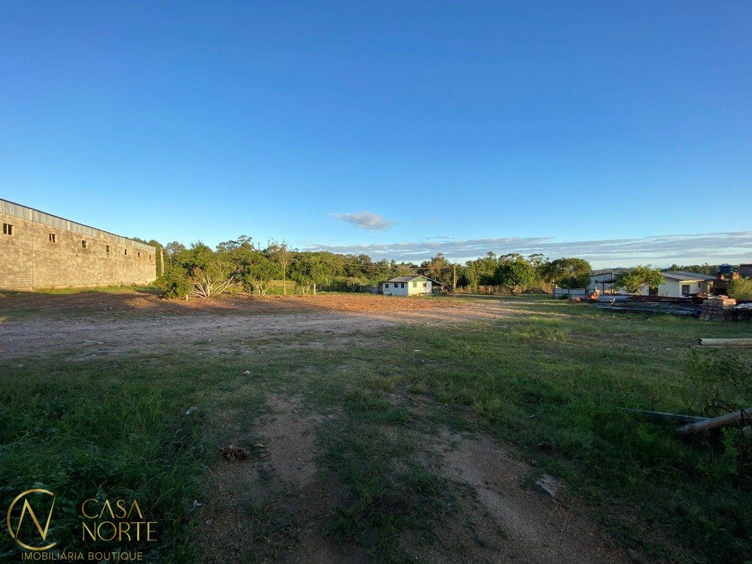 Pavilhão à venda , 1000m², Avenida Edgar Pires de Castro no bairro Lageado em Porto Alegre