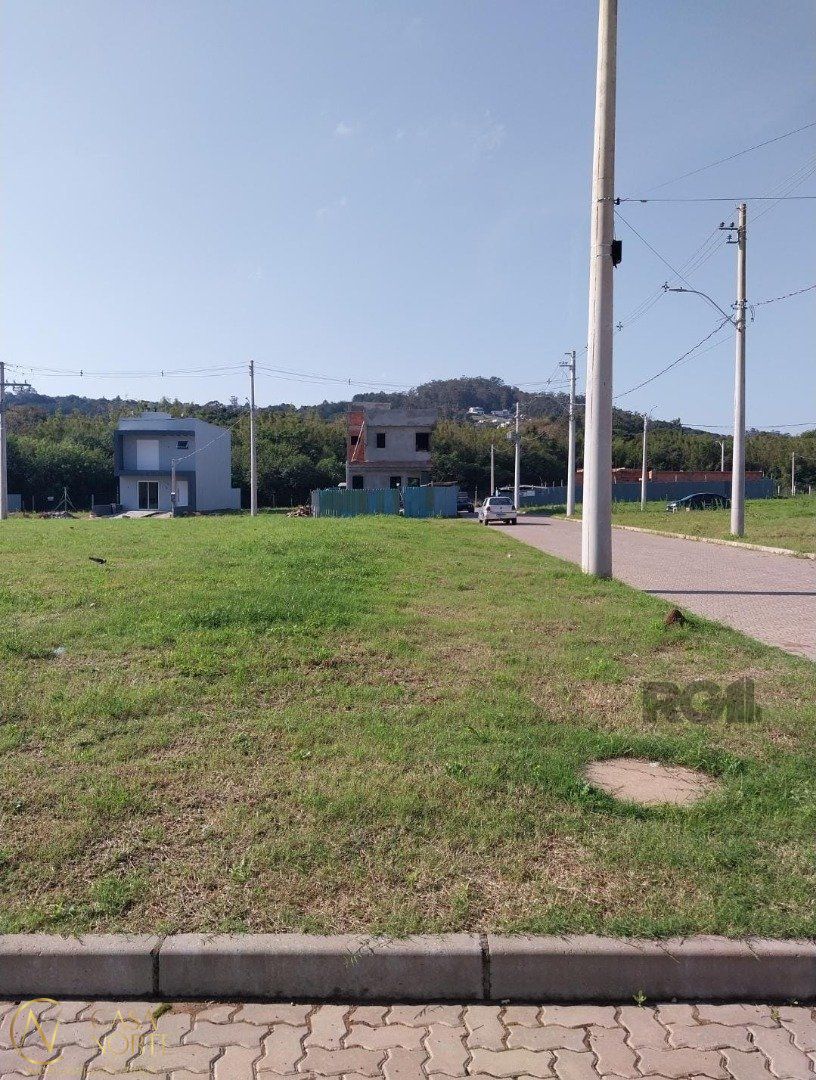 Terreno à venda  com 126m², Estrada Jorge Pereira Nunes no bairro Campo Novo em Porto Alegre
