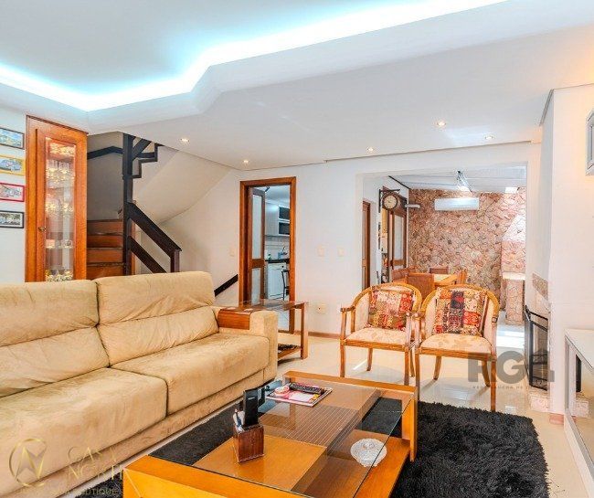 Casa de Condomínio à venda com 3 quartos, 154m², 1 suíte, 3 vagas, Rua Padre João Batista Reus no bairro Vila Conceição em Porto Alegre