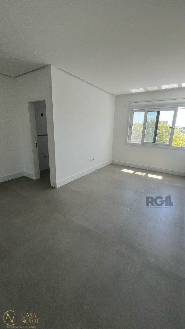 Casa de Condomínio à venda com 5 quartos, 560m², 5 suítes, 4 vagas, Avenida Juca Batista no bairro Chapéu do Sol em Porto Alegre